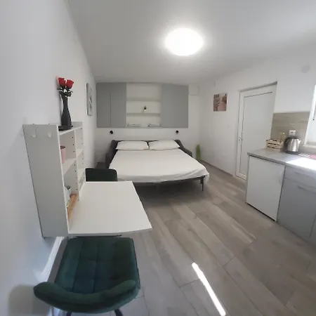 Apartment Ella Split